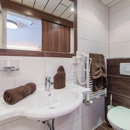 Vizensn Living Pensionat 3*