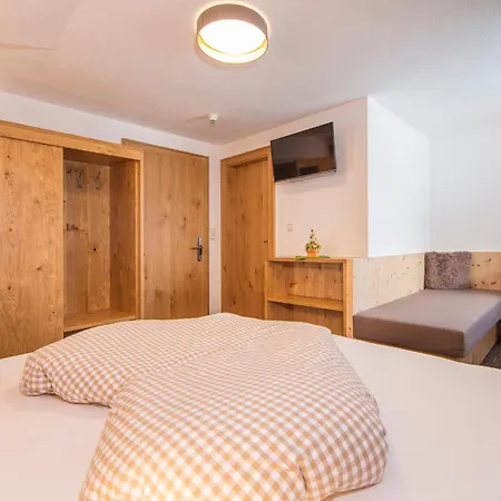 Vizensn Living Guest house 3*