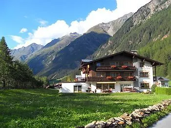 Vizensn Living Guest house